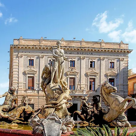 3 Bedroom In Siracusa *